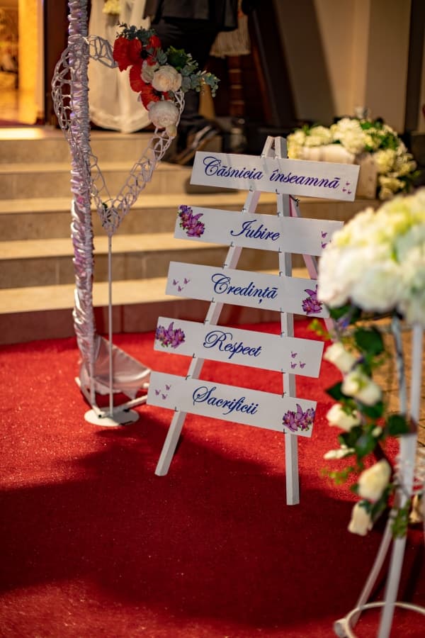 Doi Cocosi Rucar - locatie pentru nunti in Argeș