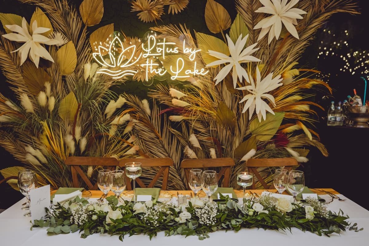 Fotografie de ZOOMER STUDIO la Lotus By The Lake 