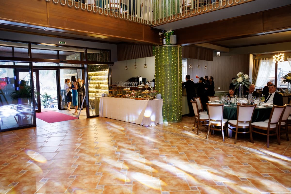 Craiasa Muntilor - locatie pentru nunti in Moieciu de Sus, Brașov