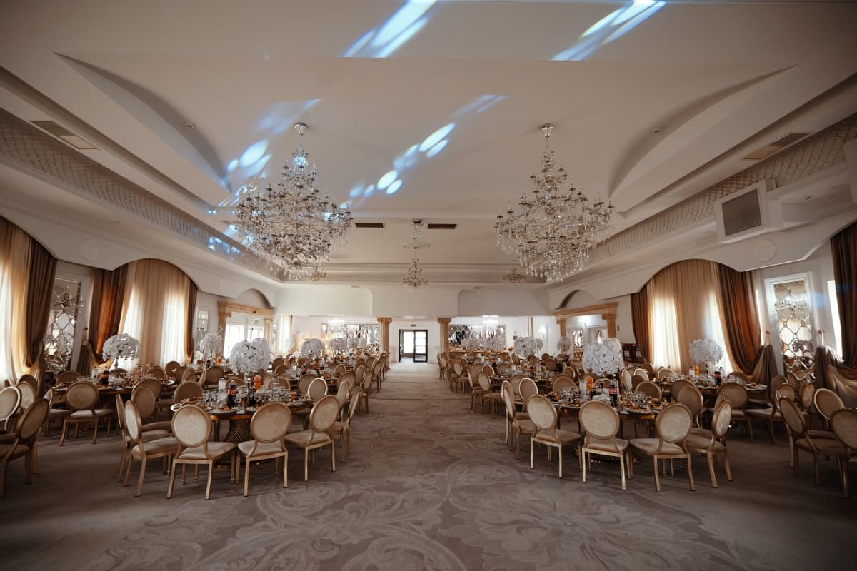 Fotografie de Lutai Doru la Hotel Imperial Caransebes 