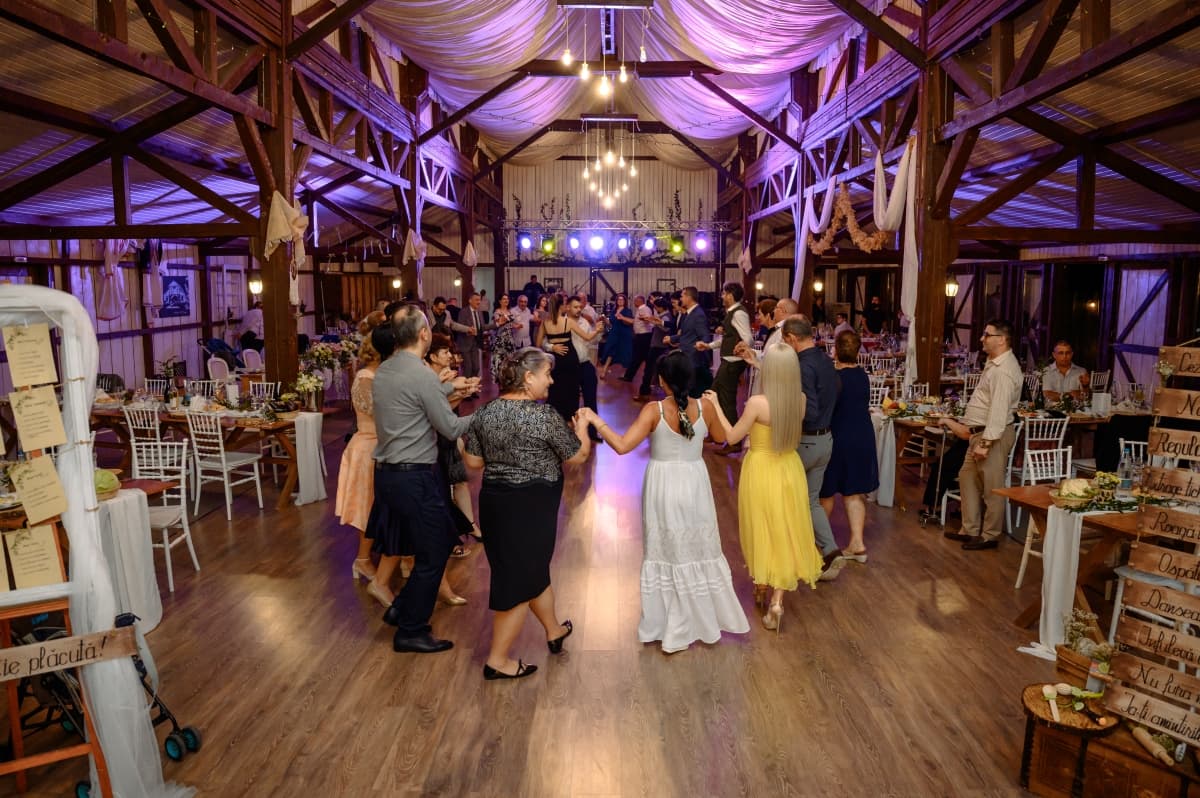 Fotografie de Alexandra Zamfirescu Fotograf la Artist - The Barn