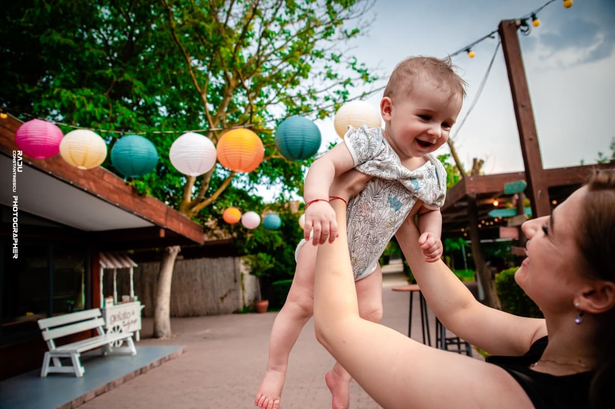 Fotografie de Radu Constantinescu Fotograf la Gradina cu licurici