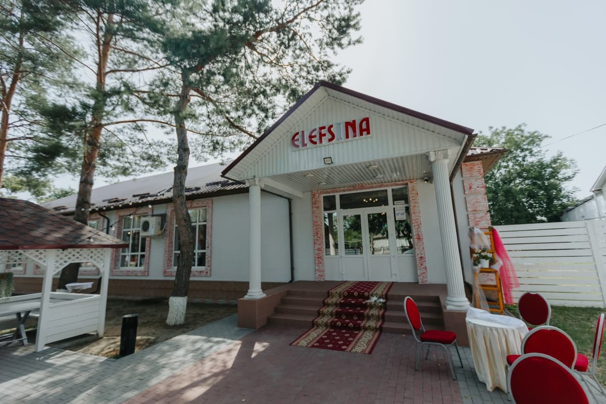 Fotografie de Sergiu Cotruta la Elefsina - Sala de evenimente Sculeni