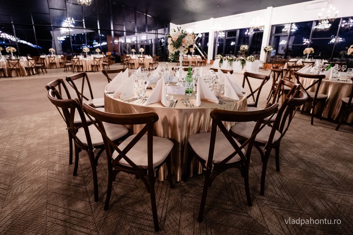 Fotografie de Vlad Pahontu la White Ballroom