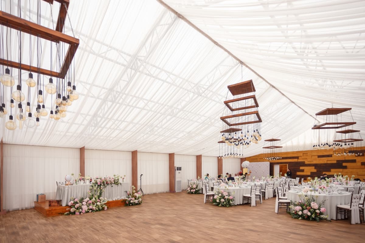 Fotografie de Bogdan Burțilă  la Complex Stejarul