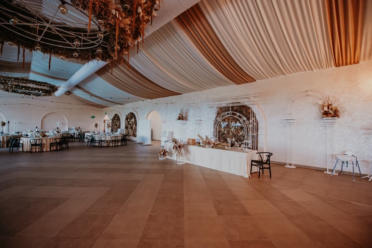 Everly Events - locatie pentru nunti in Țuțora, Iași