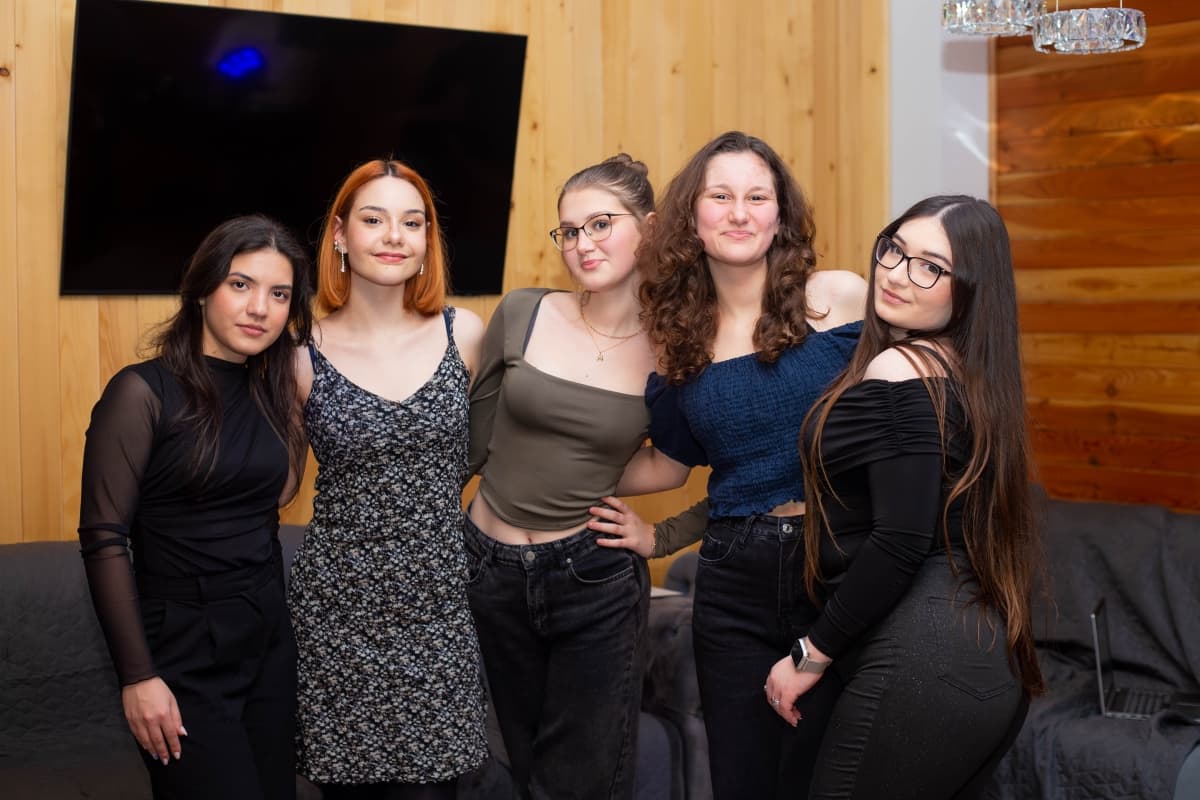 Casa de langa lac - locatie pentru nunti in Teșila, Prahova