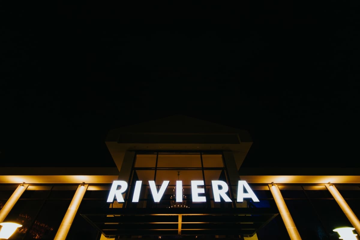 Fotografie de Besenyei Norbert la Wonderland