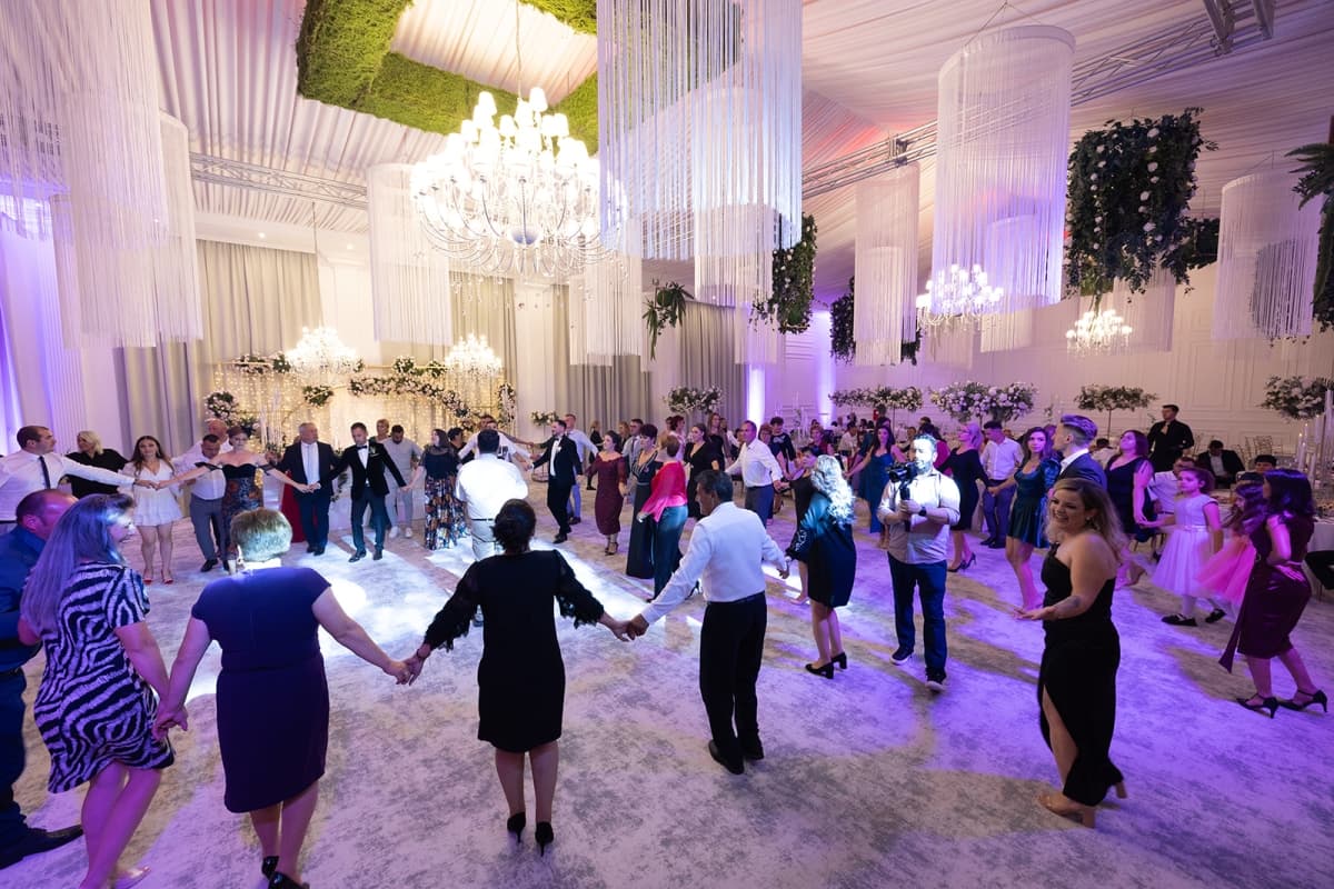 Fotografie de Samfira Laurentiu la Becheru Ballroom