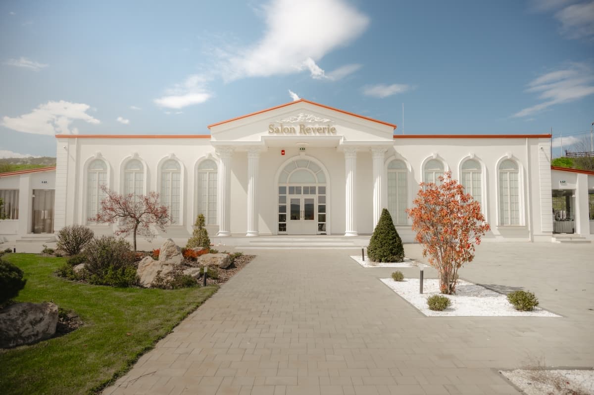 Domeniile Nevila  - locatie pentru nunti in Onești, Bacău